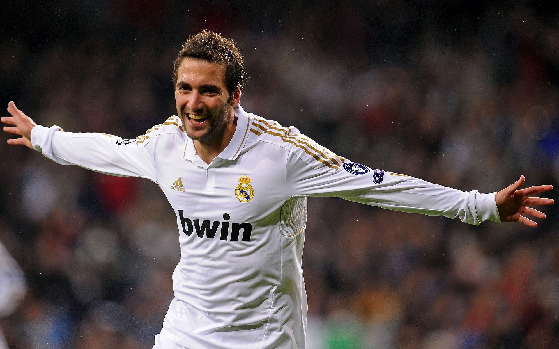 足球俱乐部管理新策略